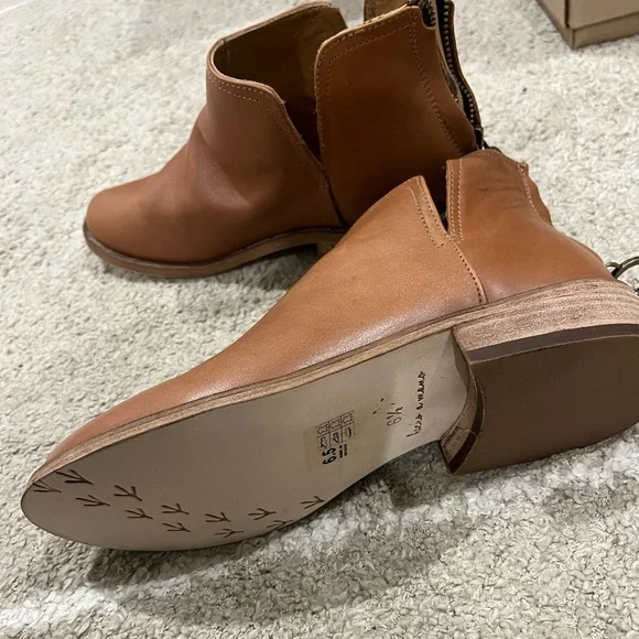 New Beek Leather Falcon Ankle Booties Cognac Brown - Picture 12 of 12